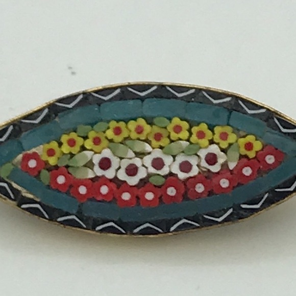 Italian inlay brooch with microscopic mosaic chips - Picture 7 of 7